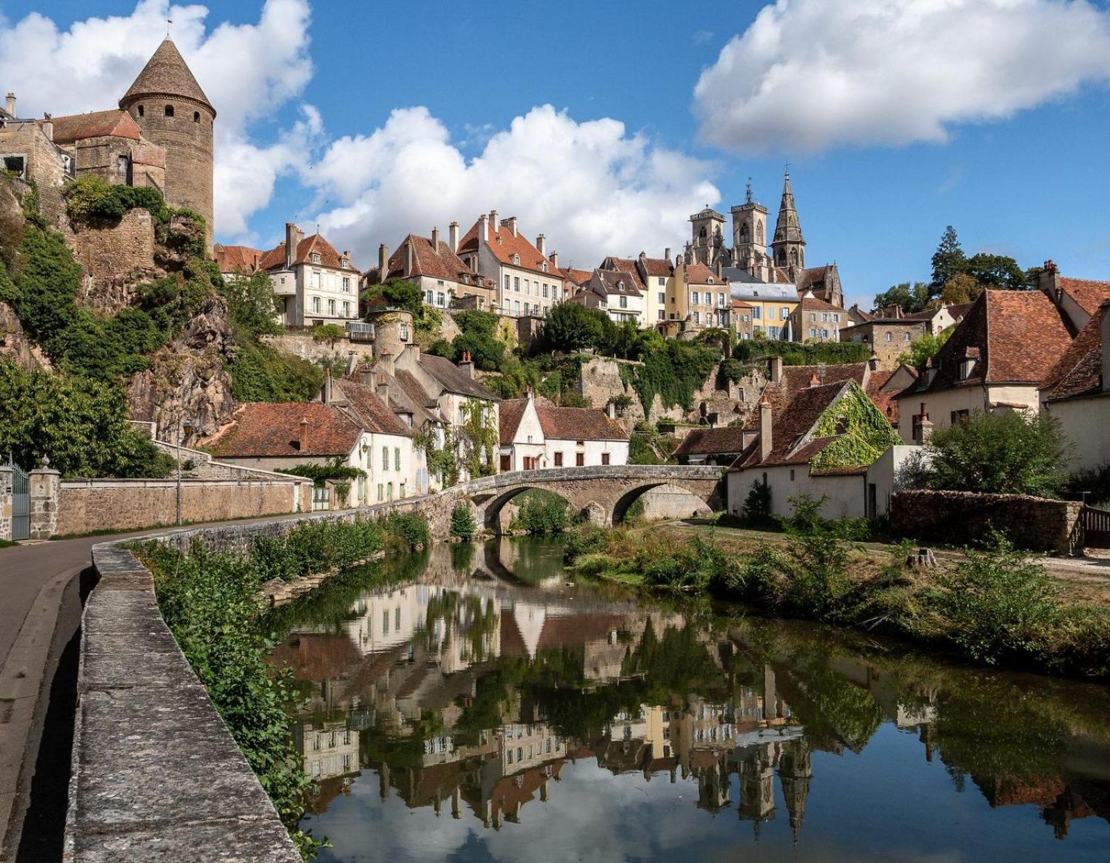 Au 10 Le Long Du Canal Fain-Les-Montbard Eksteriør billede